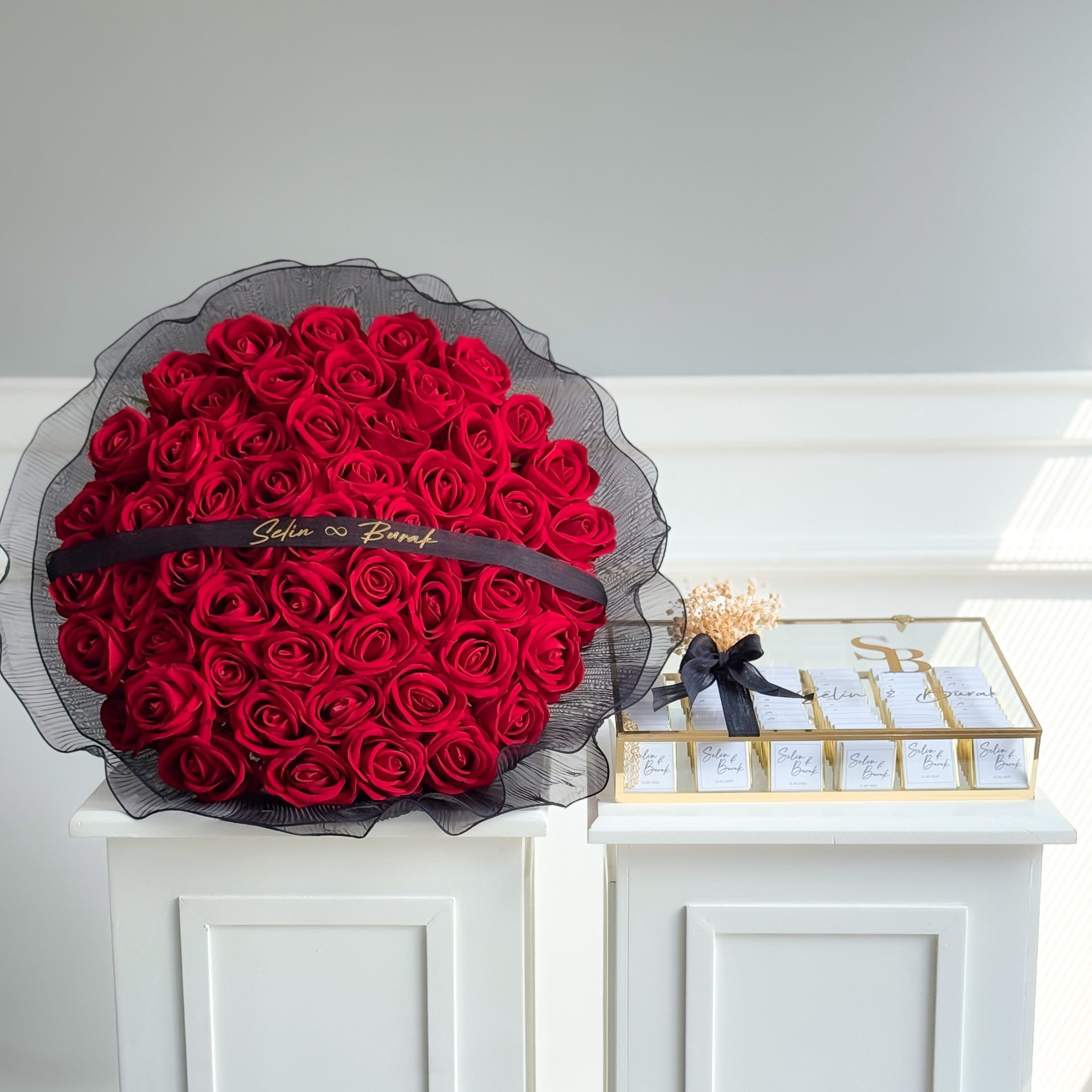 2'li set - Büyük Boy Siyah Tüllü İsteme Çiçeği ve İsteme Çikolatası