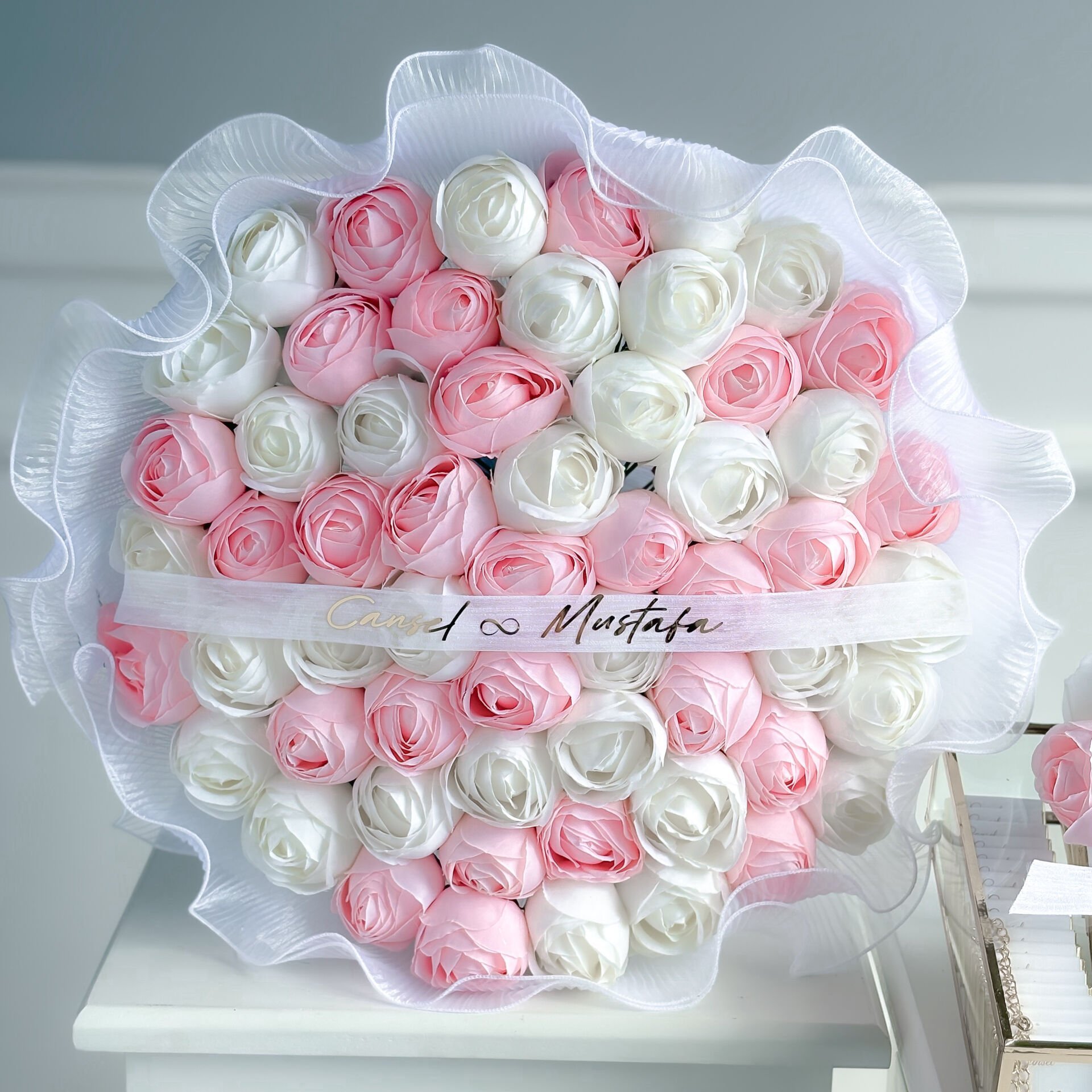 Büyük Boy Tüllü Pembe Beyaz Şakayık İsteme Çiçeği