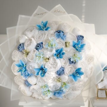 Mavi Lilyum ve Solmayan Şakayıklı Mega Boy İsteme Çiçeği