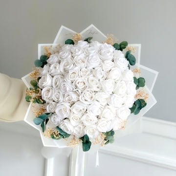 Beyaz Güllü İsteme Çiçeği