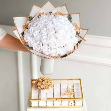 2'li Set-Beyaz Güllü İsteme Buketi ve İsteme Çikolatası